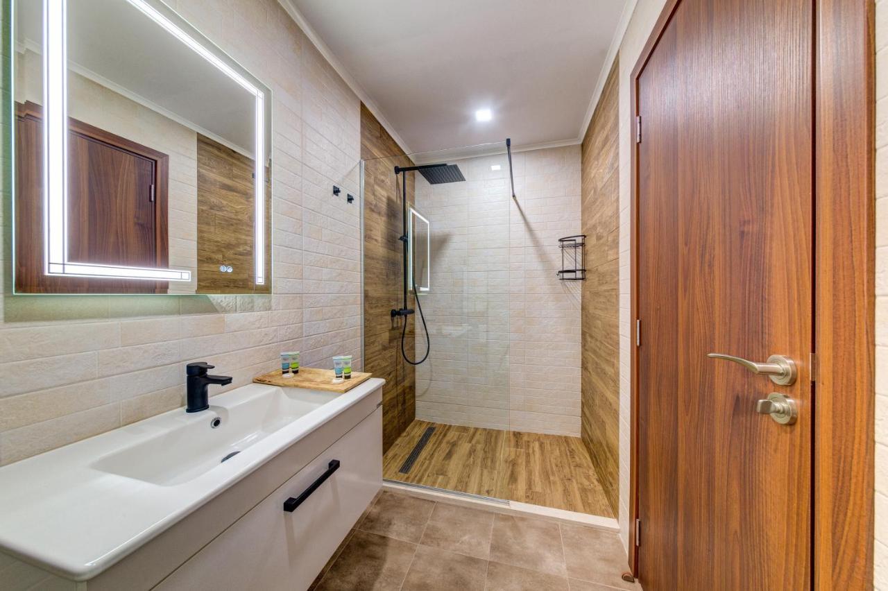 Skyday Penthouse Deluxe At Oak Apartment Smoljan